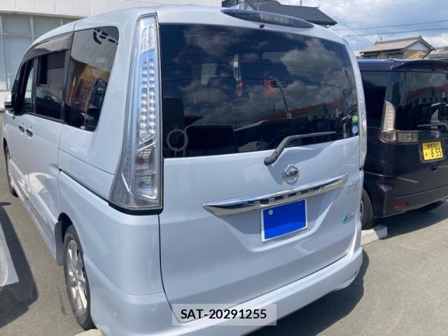 Nissan SERENA 2013-06 8372172-3