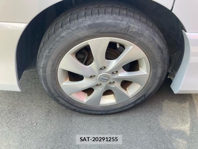 Nissan SERENA 2013-06 8372172-5