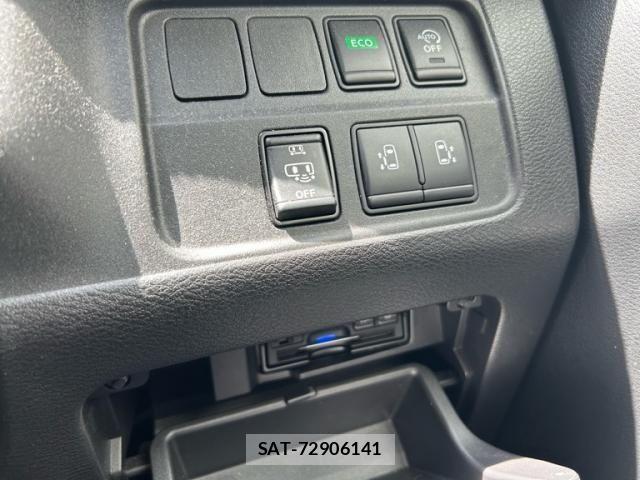 Nissan SERENA 2018-06 8372166-9