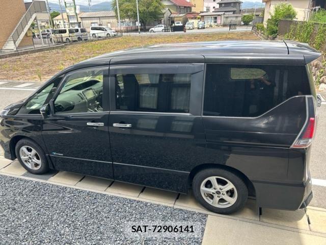 Nissan SERENA 2018-06 8372166-2