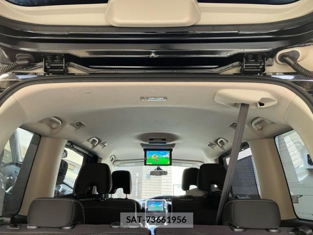 Nissan SERENA 2017-03 8372168-12