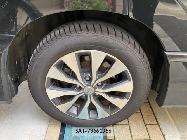 Nissan SERENA 2017-03 8372168-6