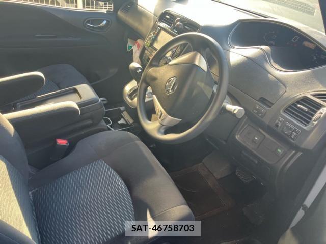 Nissan SERENA 2014-03 8372170-9