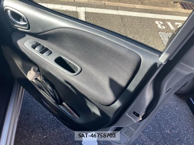 Nissan SERENA 2014-03 8372170-8