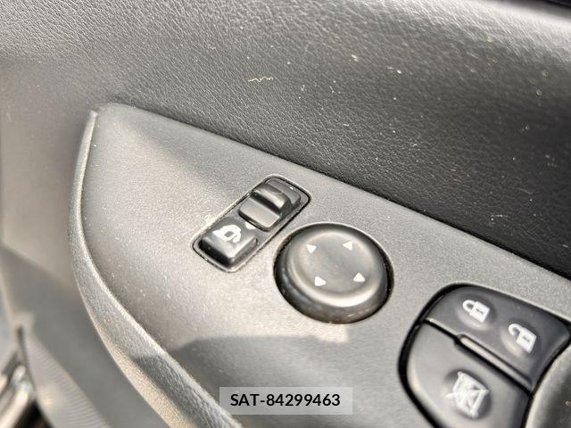 Nissan SERENA 2018-07 8414885-25