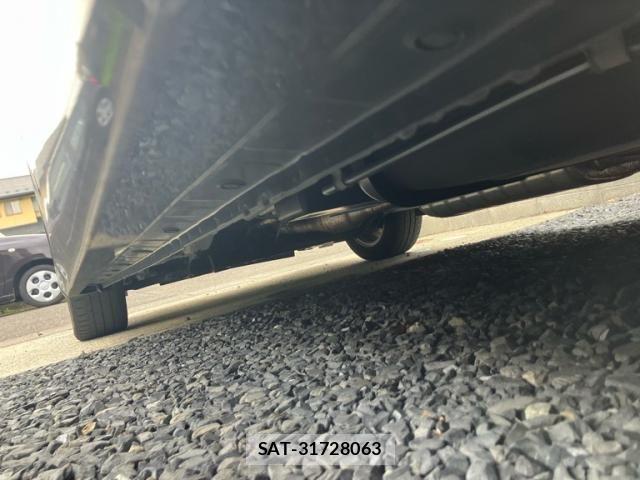 Nissan SERENA 2015-11 8414920-12