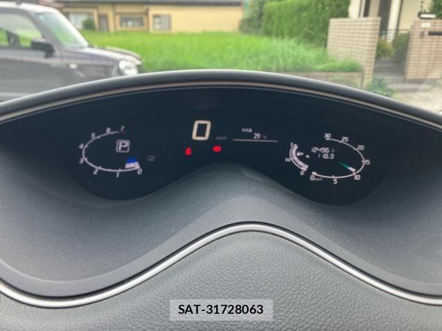 Nissan SERENA 2015-11 8414920-15