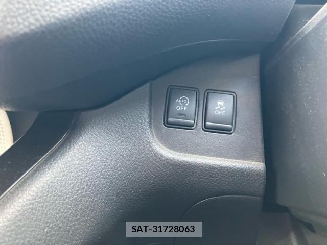 Nissan SERENA 2015-11 8414920-21