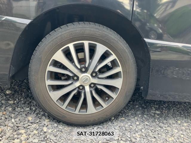 Nissan SERENA 2015-11 8414920-4