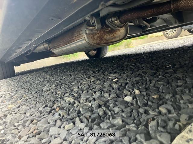 Nissan SERENA 2015-11 8414920-5