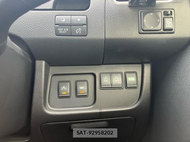 Nissan SERENA 2016-02 8414916-16