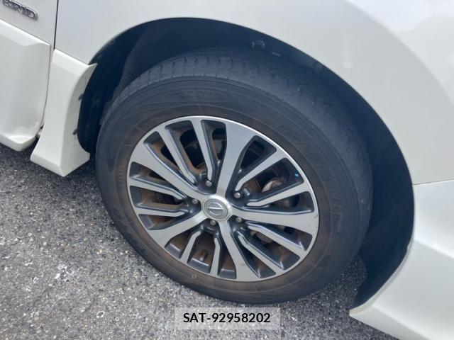 Nissan SERENA 2016-02 8414916-4