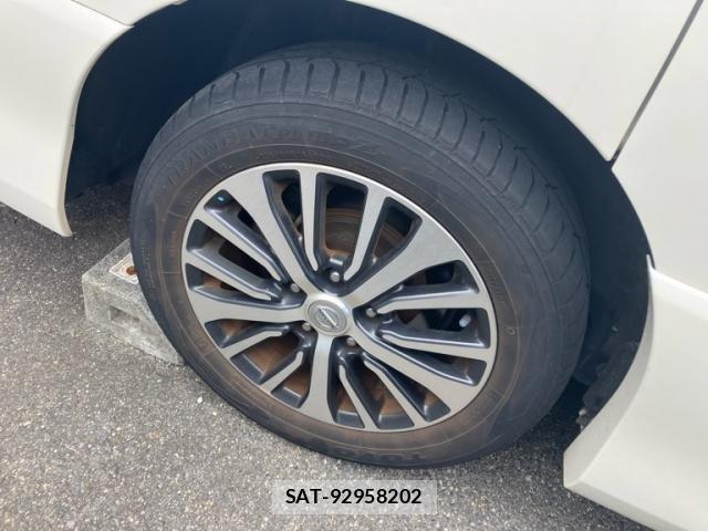 Nissan SERENA 2016-02 8414916-5