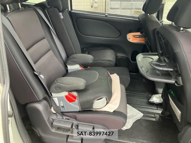 Nissan SERENA 2016-10 8414910-9