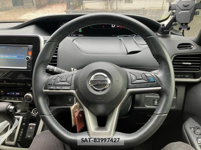 Nissan SERENA 2016-10 8414910-14