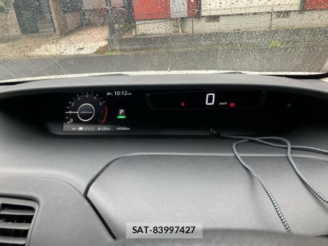 Nissan SERENA 2016-10 8414910-15