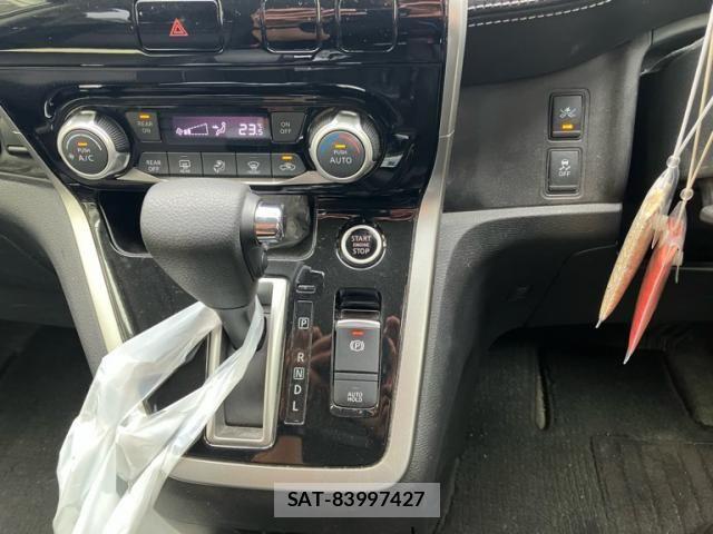 Nissan SERENA 2016-10 8414910-16