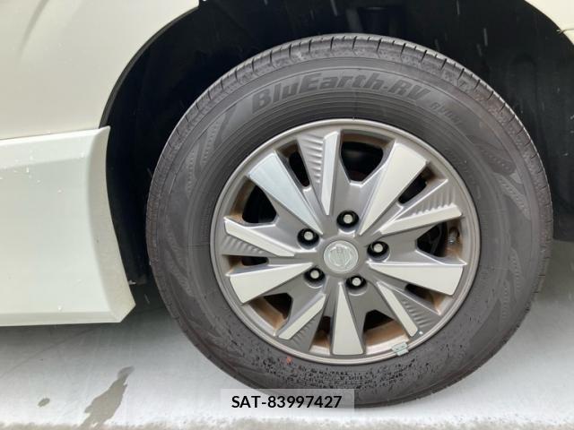 Nissan SERENA 2016-10 8414910-6