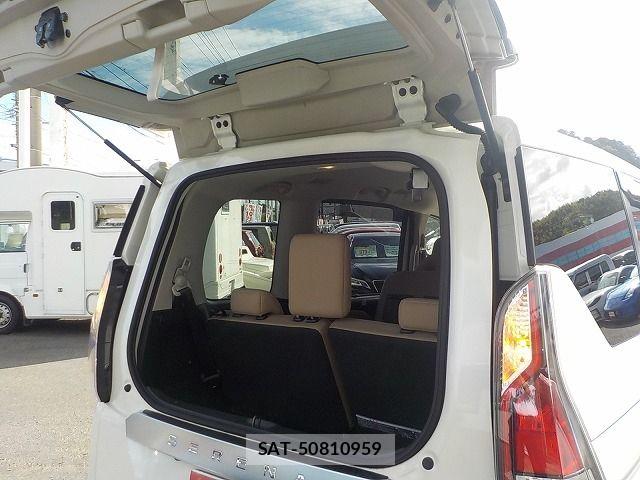Nissan SERENA 2017-12 8414892-18