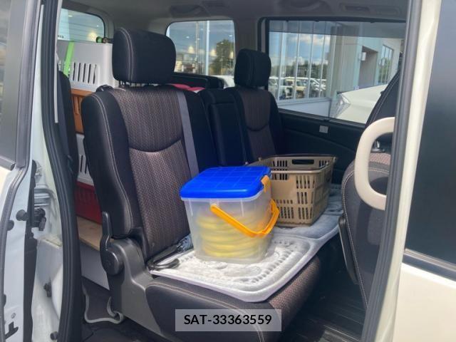 Nissan SERENA 2016-04 8414919-11