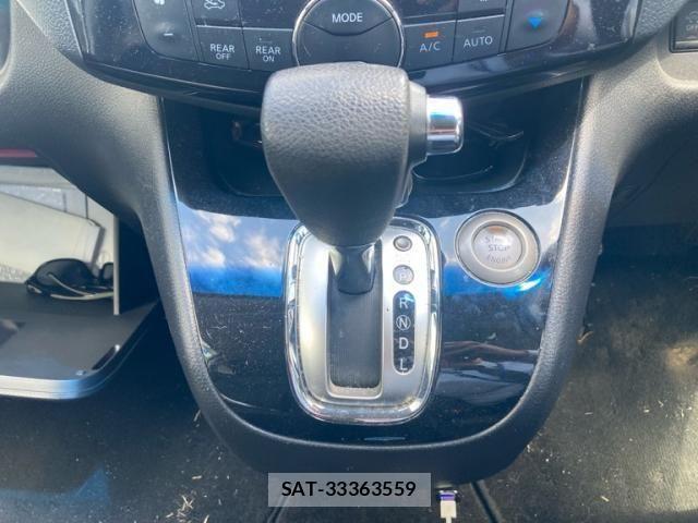 Nissan SERENA 2016-04 8414919-23