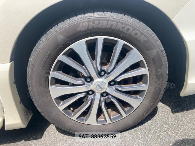 Nissan SERENA 2016-04 8414919-7