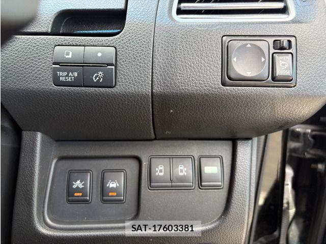 Nissan SERENA 2016-03 8414915-6