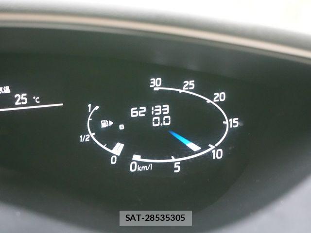 Nissan SERENA 2014-07 8414899-13