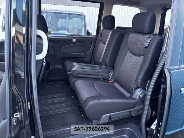 Nissan SERENA 2013-07 8414923-4