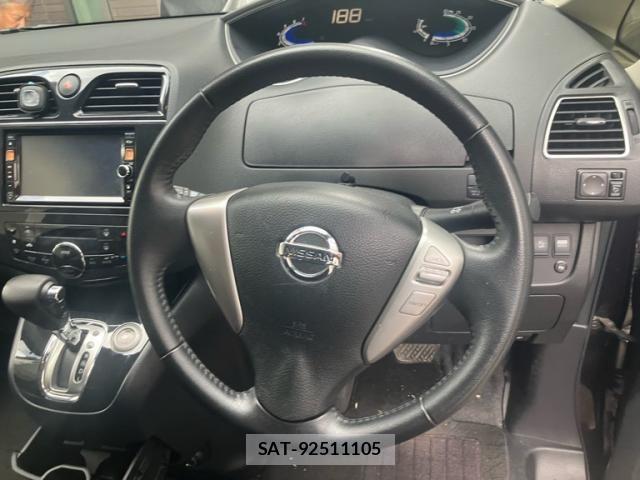 Nissan SERENA 2013-02 8414929-6