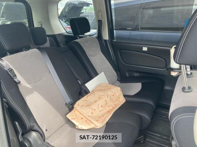Nissan SERENA 2015-09 8414921-11