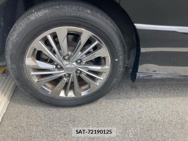 Nissan SERENA 2015-09 8414921-2