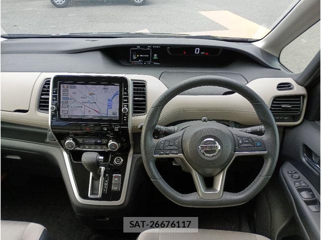 Nissan SERENA 2016-10 8414891-12