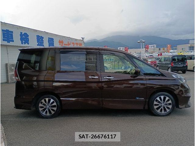 Nissan SERENA 2016-10 8414891-3