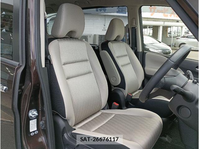 Nissan SERENA 2016-10 8414891-6