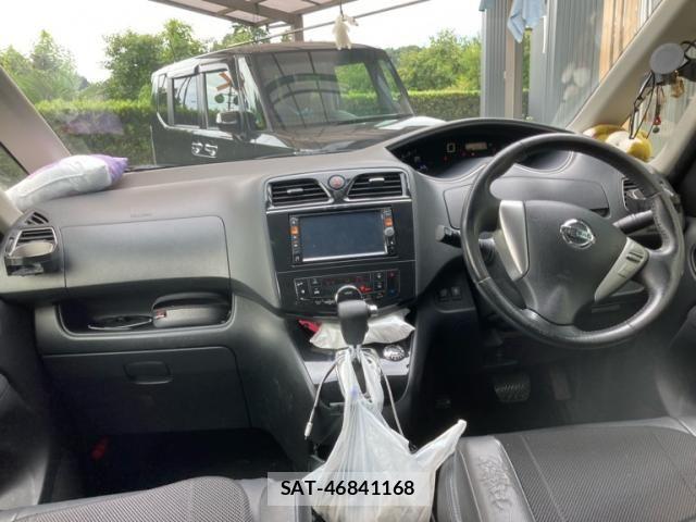 Nissan SERENA 2012-09 8414935-12