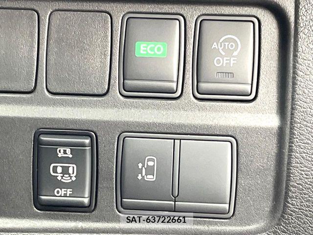 Nissan SERENA 2017-06 8414890-6