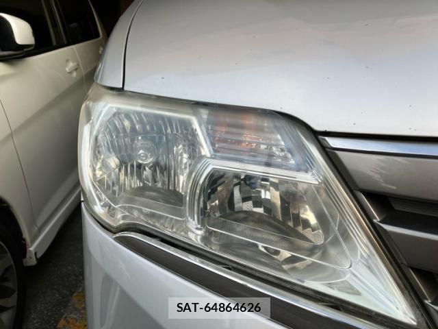 Nissan SERENA 2013-08 8438874-9