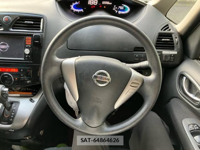 Nissan SERENA 2013-08 8438874-17