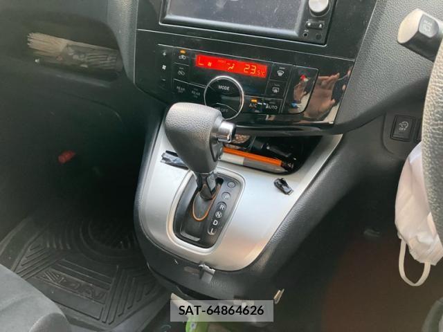 Nissan SERENA 2013-08 8438874-18