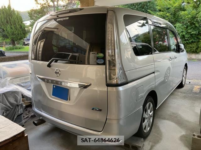 Nissan SERENA 2013-08 8438874-3