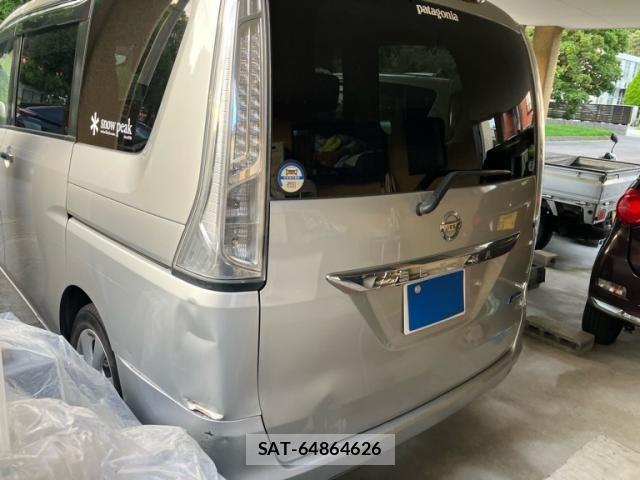 Nissan SERENA 2013-08 8438874-4