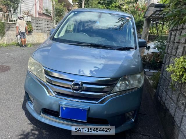 Nissan SERENA 2013-10 8438875-0