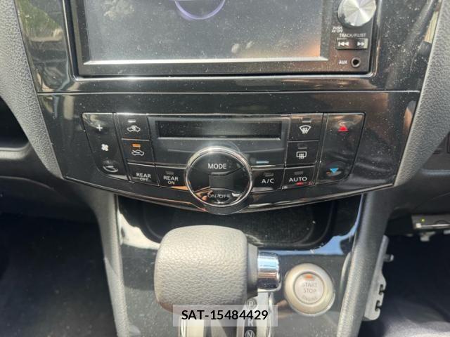 Nissan SERENA 2013-10 8438875-17