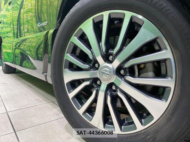 Nissan SERENA 2014-03 8438861-11