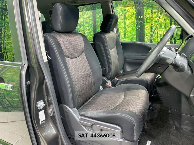 Nissan SERENA 2014-03 8438861-6