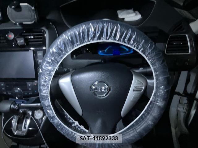 Nissan SERENA 2014-09 8438877-14