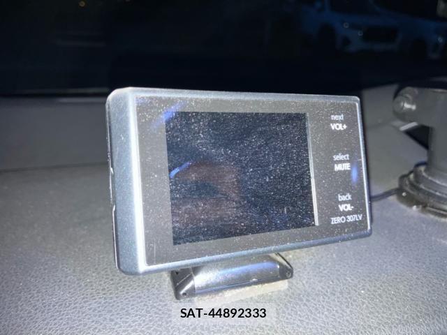 Nissan SERENA 2014-09 8438877-16