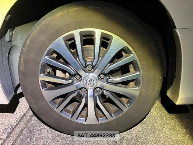 Nissan SERENA 2014-09 8438877-8