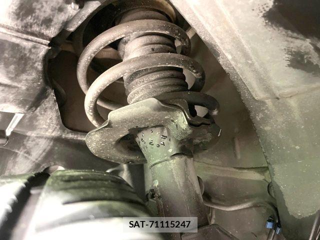 Nissan SERENA 2016-11 8437514-19
